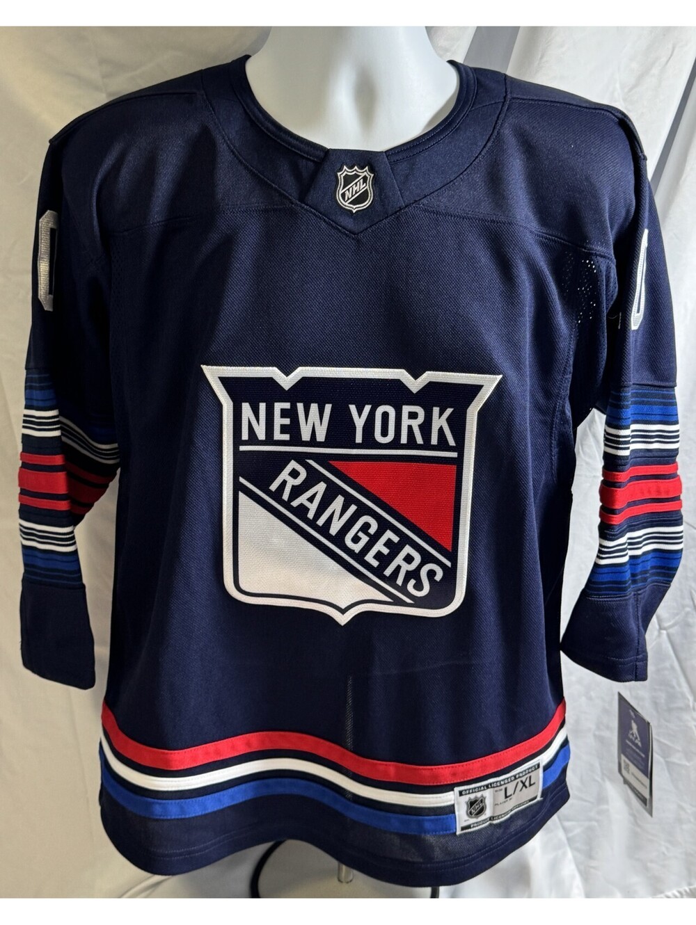 New York Rangers Artemi Panarin (#10) Navy Premier Jersey Youth L/XL NWT